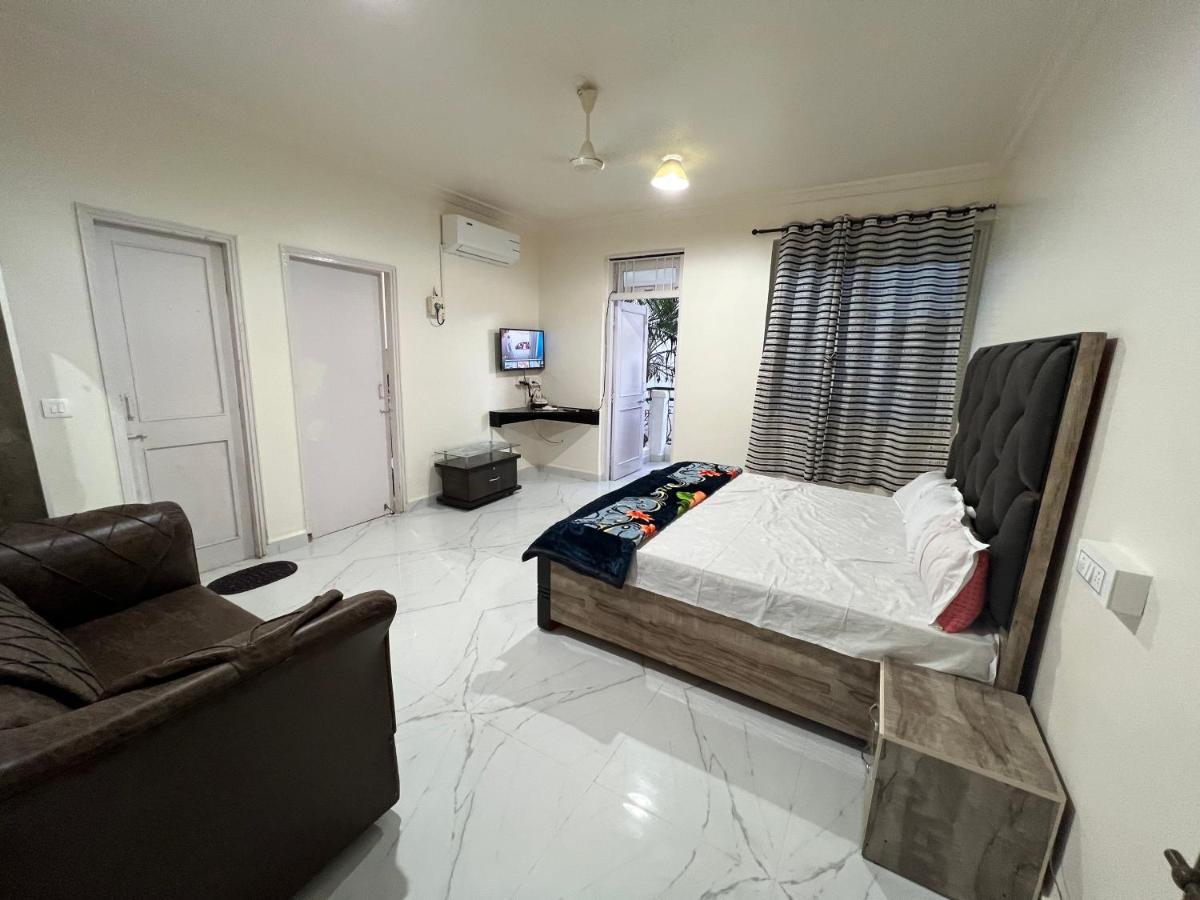 Studio Apartment -Dom Francisco Candolim Bagian luar foto